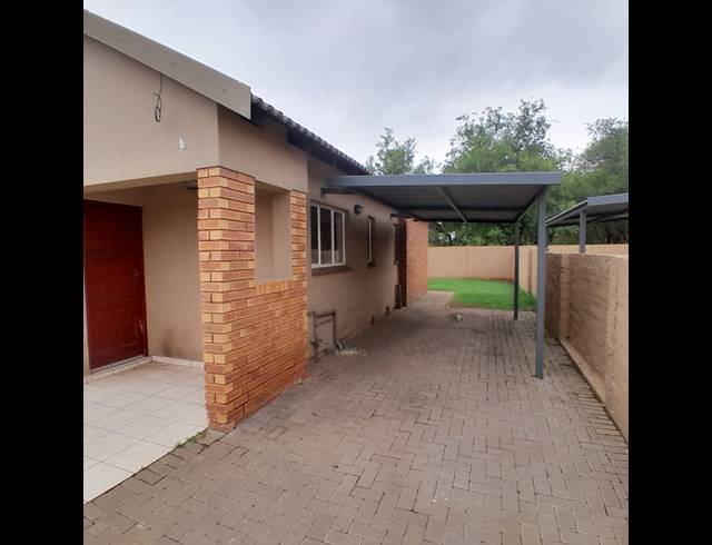 3 BEDROOM HOUSE FOR SALE IN WATERKLOOF EAST